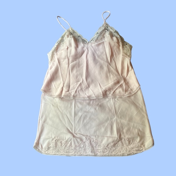 Vintage 90’s Victoria’s Secret baby blue cami top